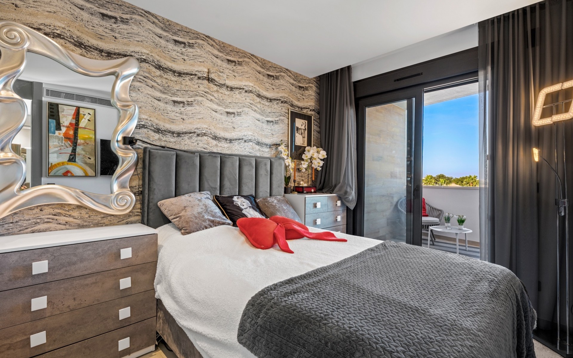 Resale - Apartment - Villamartin