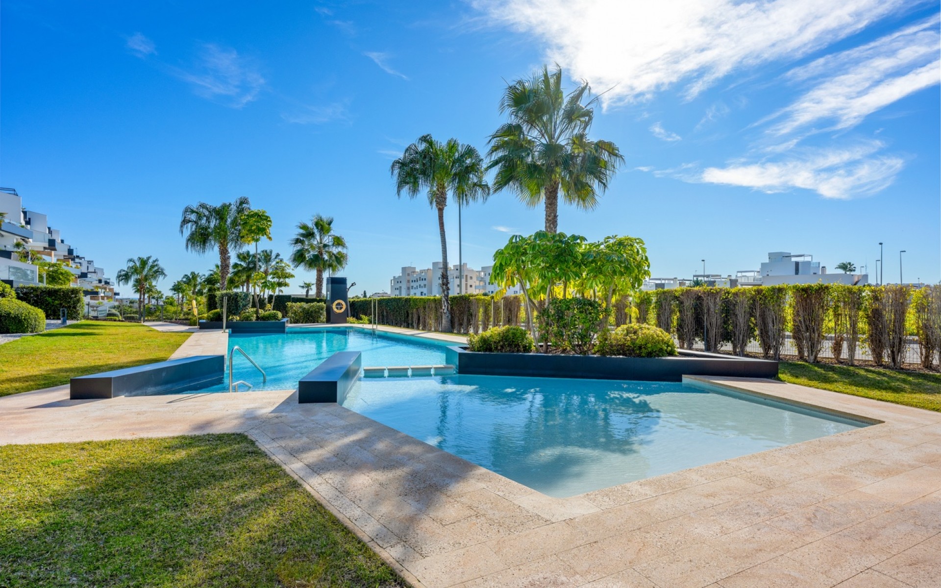 Resale - Apartment - Villamartin