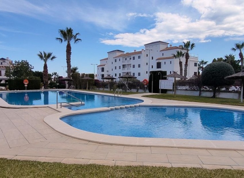 Resale - Apartment - Villamartin
