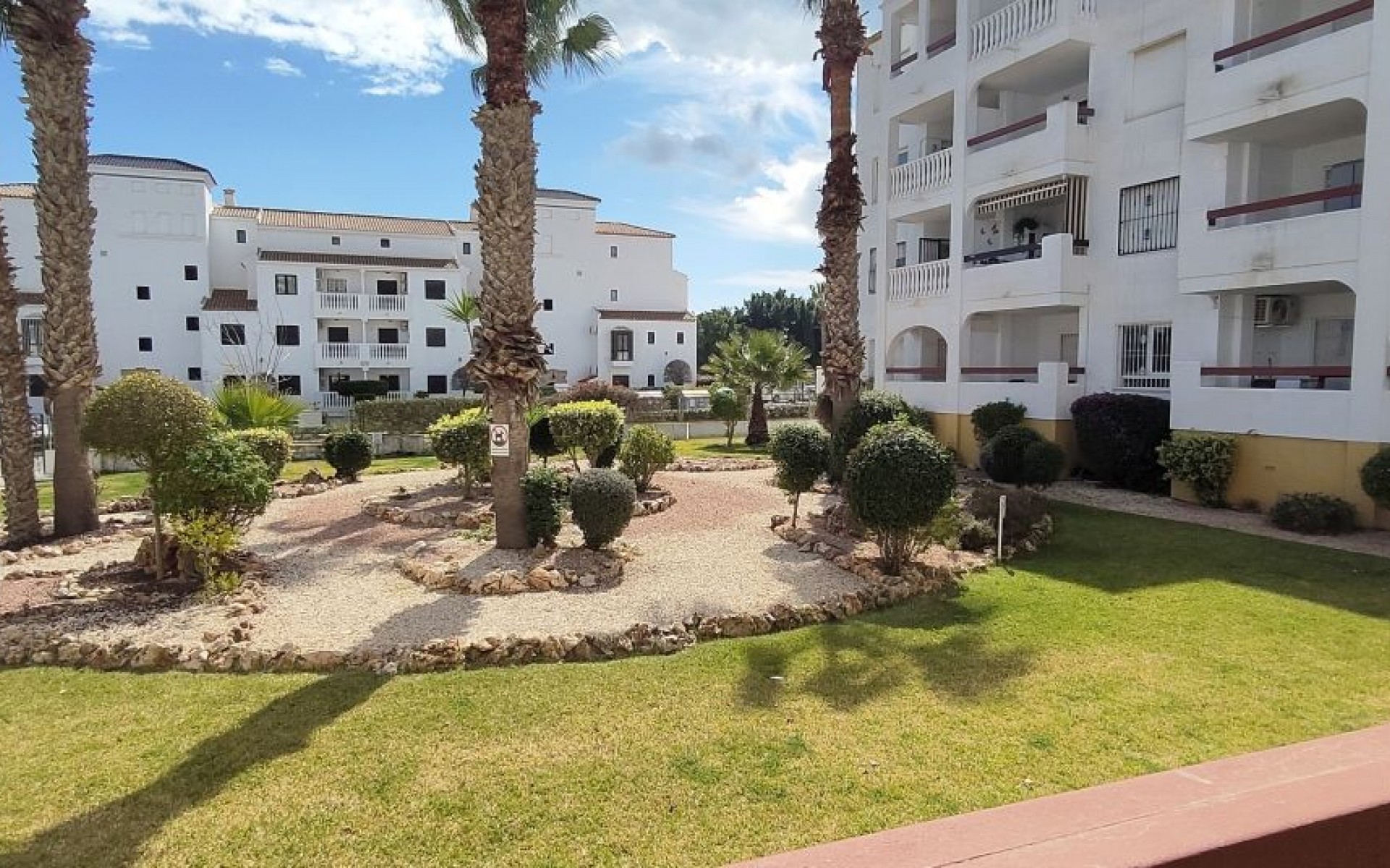 Resale - Apartment - Villamartin