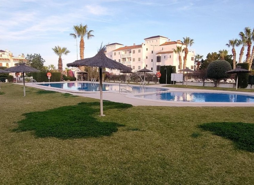 Resale - Apartment - Villamartin