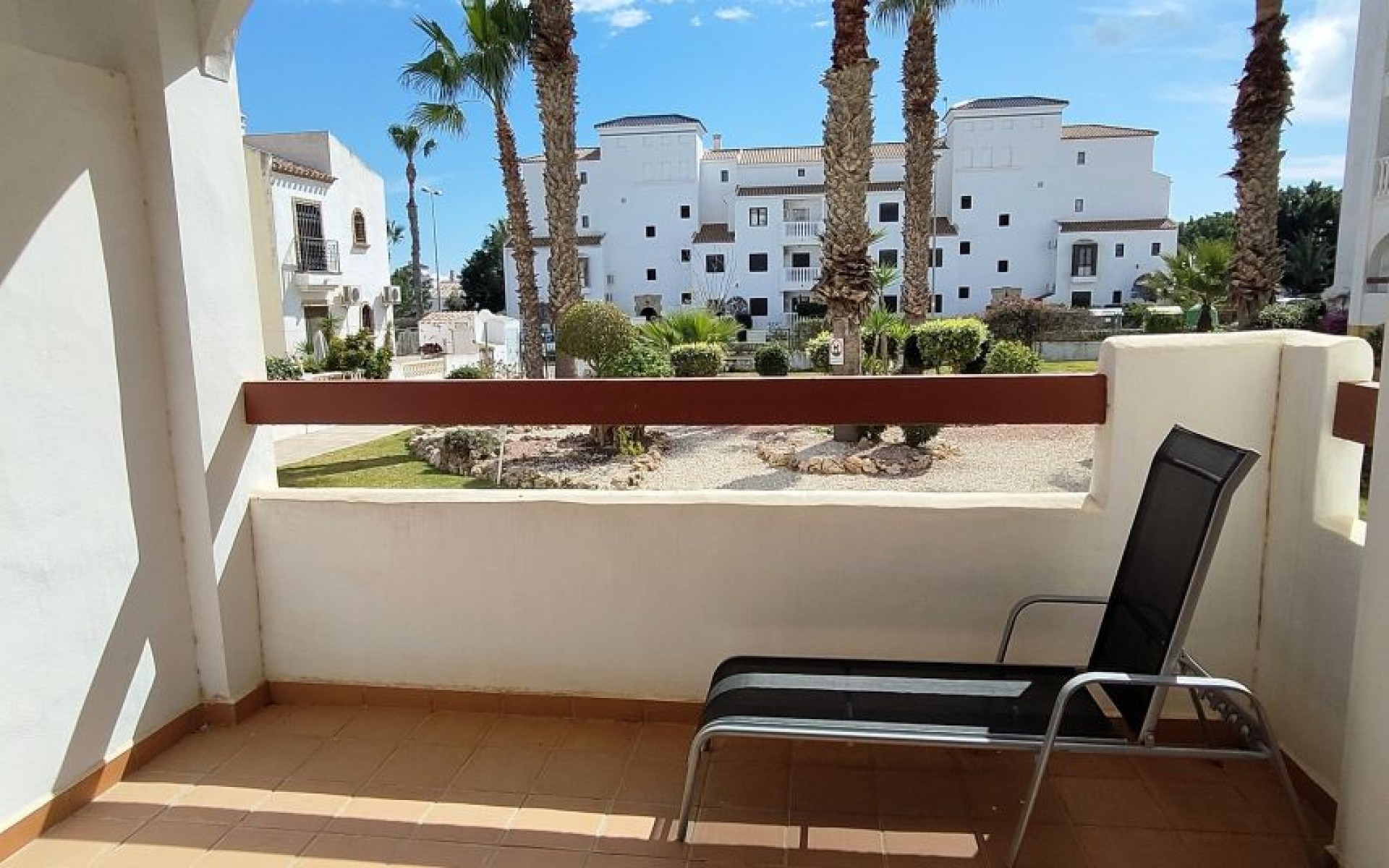 Resale - Apartment - Villamartin