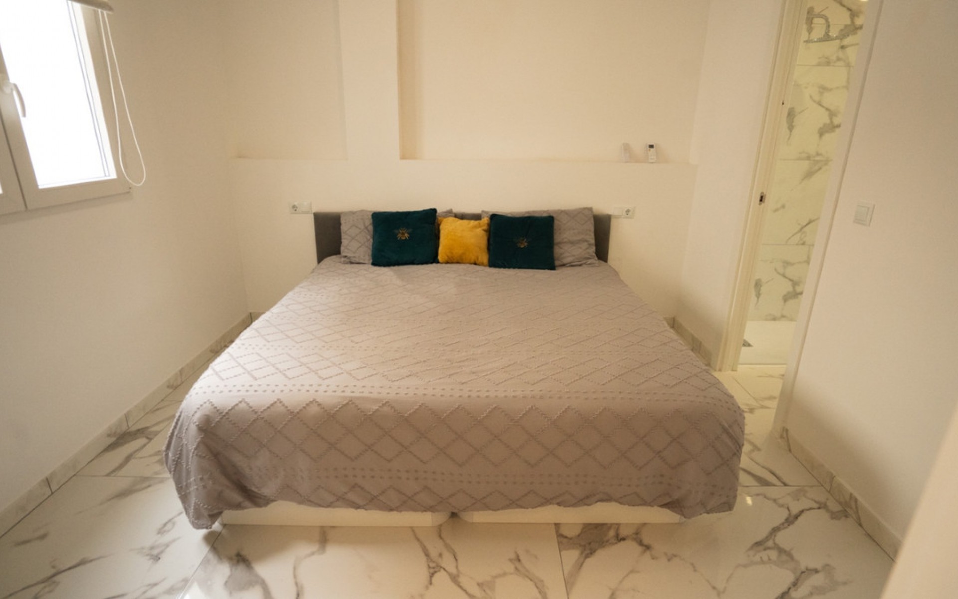 Resale - Apartment - Villamartin