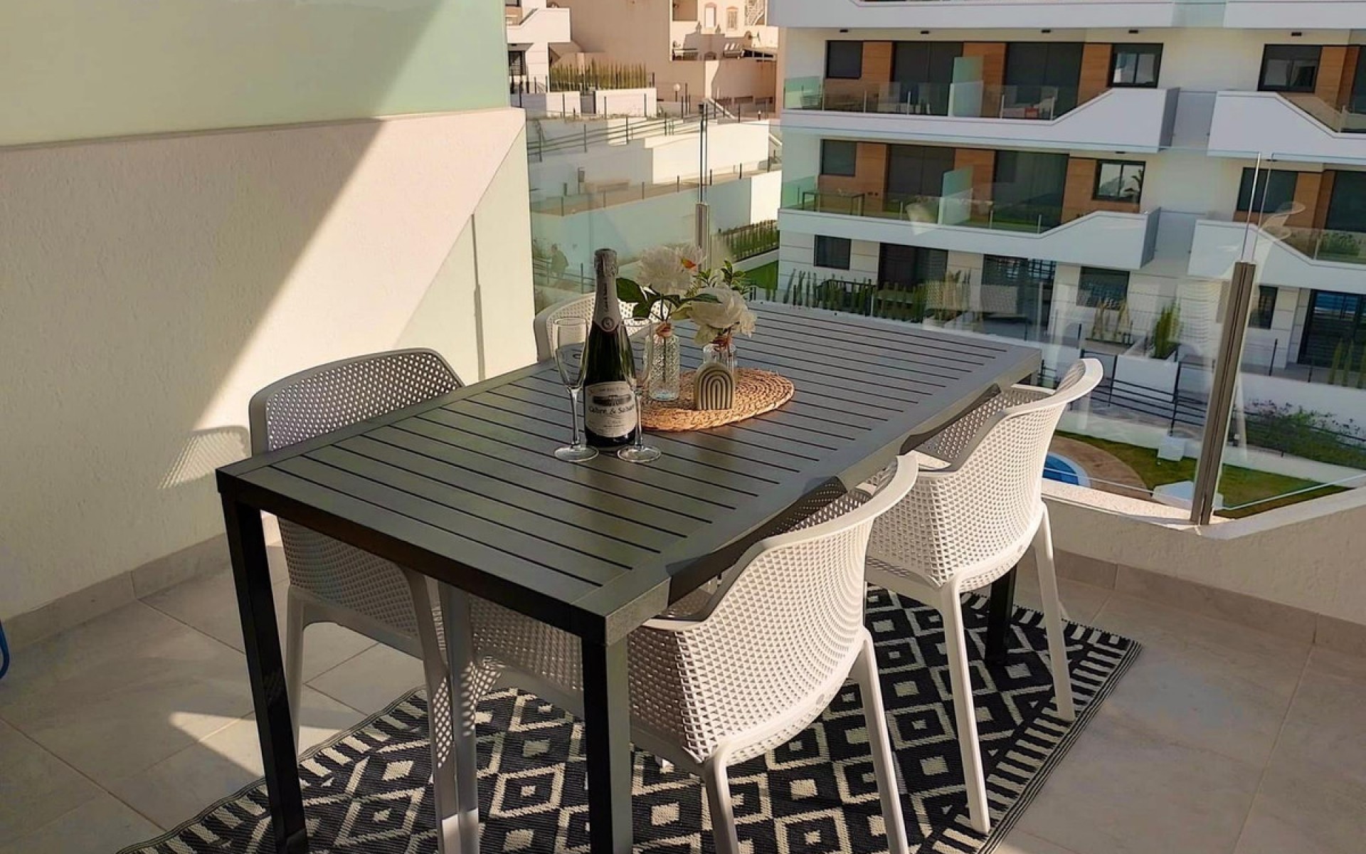 Resale - Apartment - Villamartin