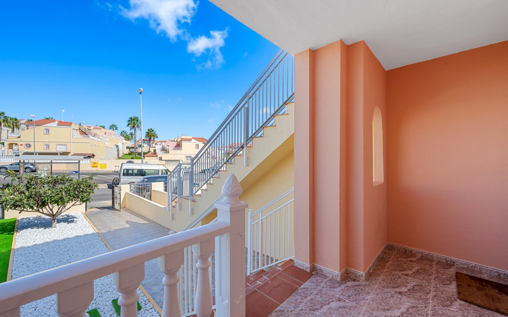 Resale - Apartment - Villamartin