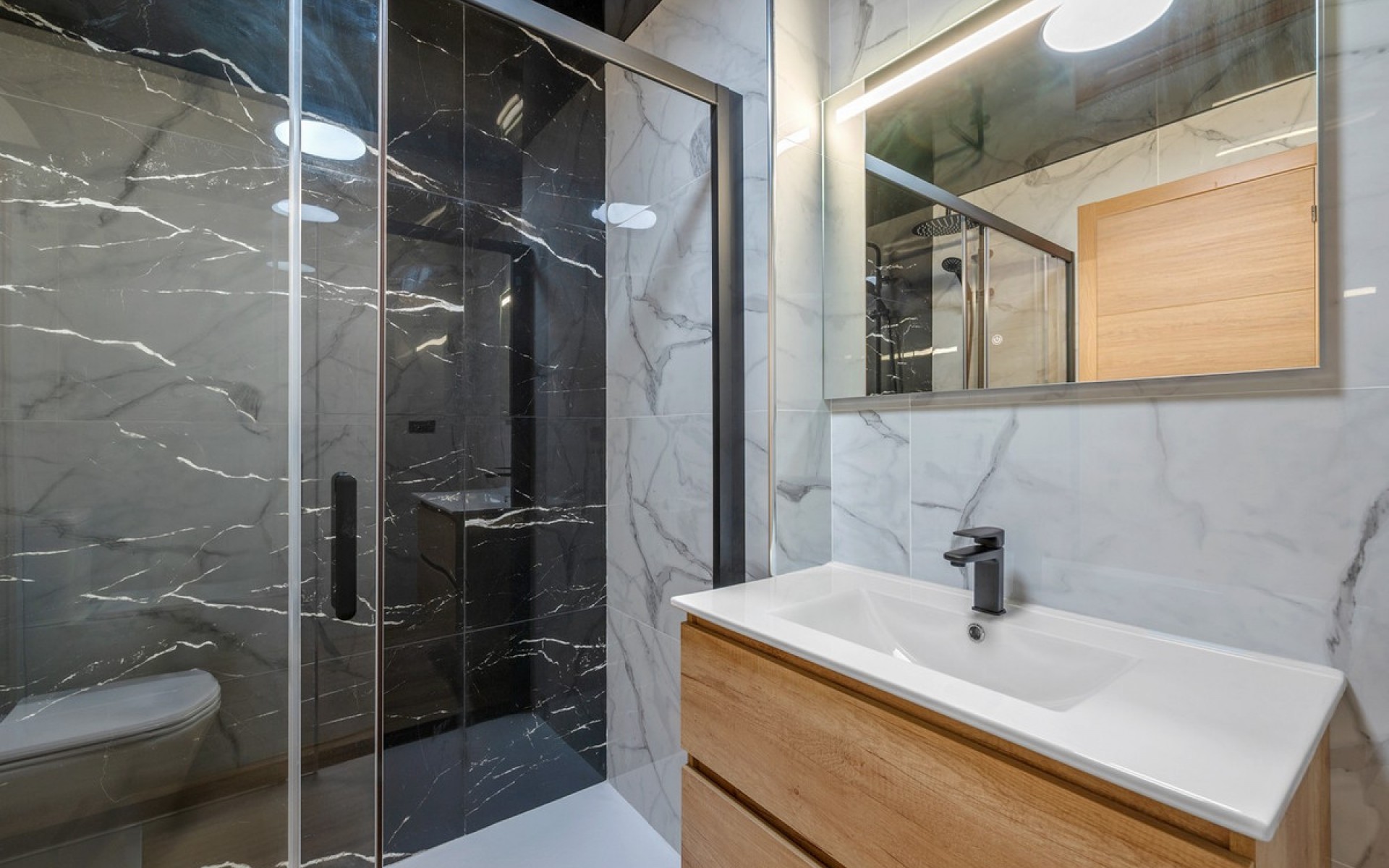 Resale - Apartment - Villamartin