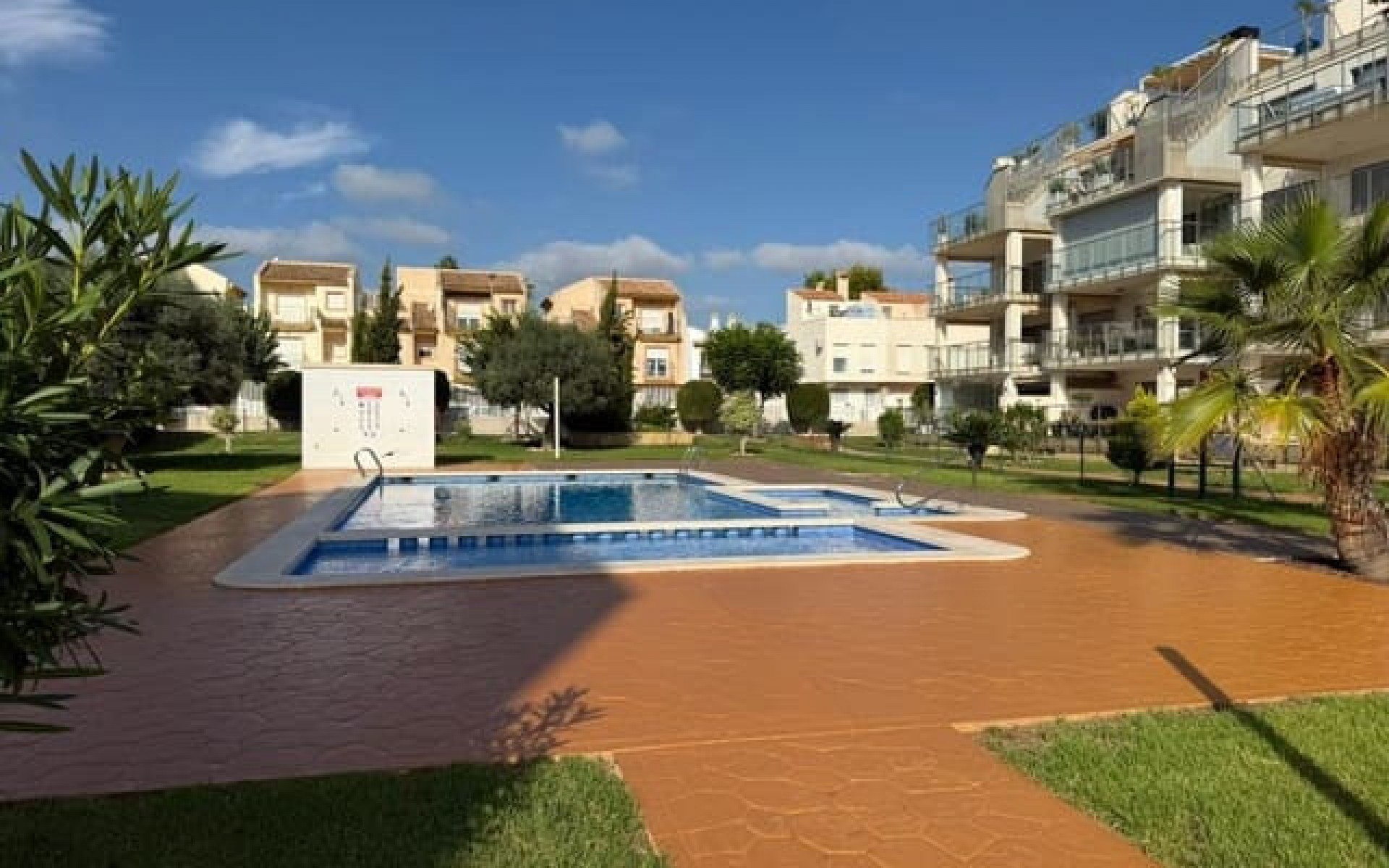 Resale - Apartment - Villamartin
