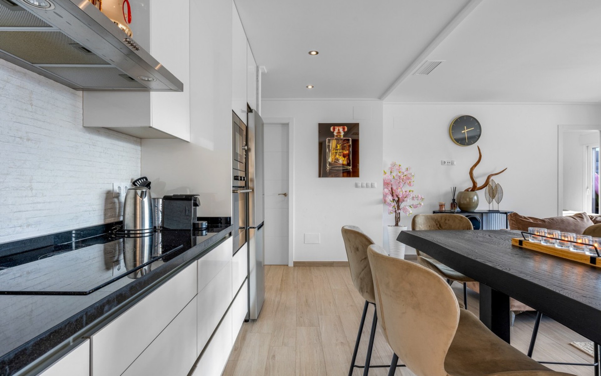 Resale - Apartment - Villamartin