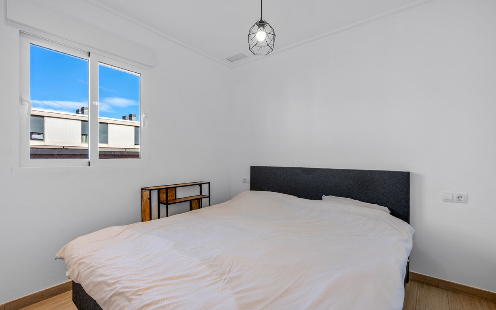 Resale - Apartment - Villamartin