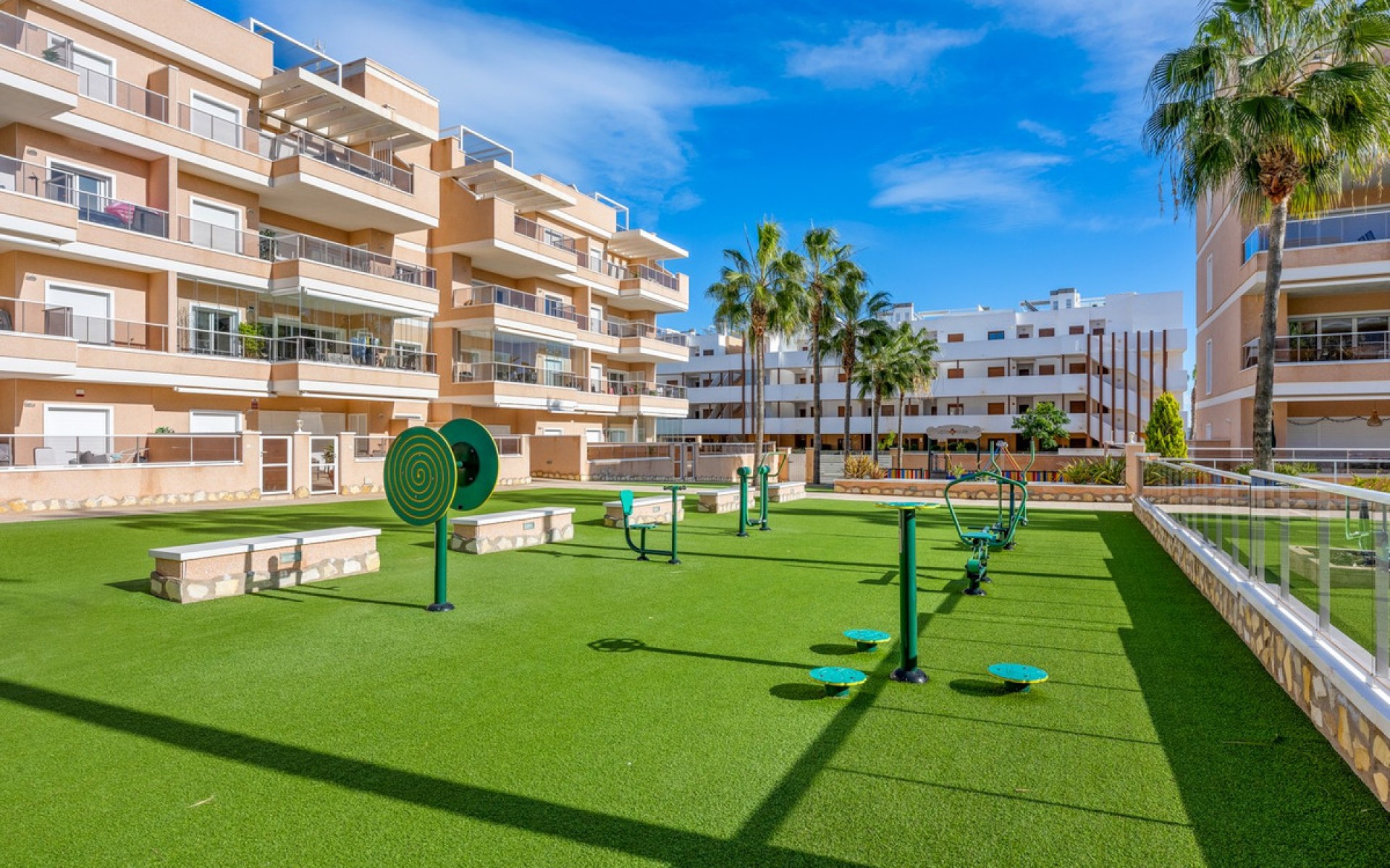 Resale - Apartment - Villamartin