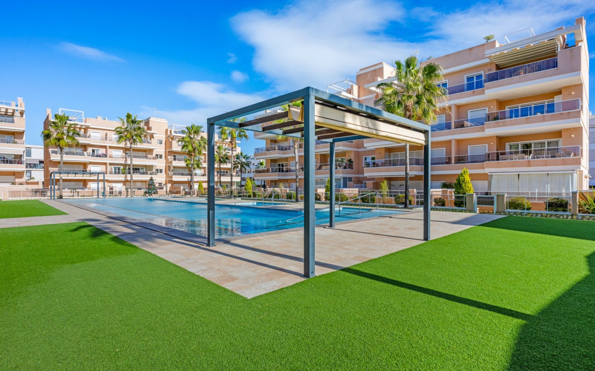 Resale - Apartment - Villamartin