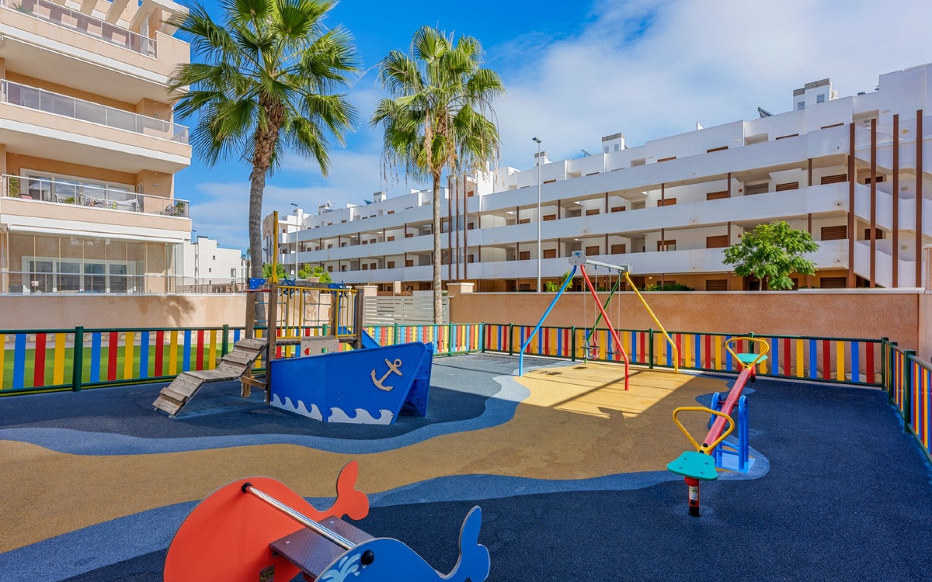 Resale - Apartment - Villamartin