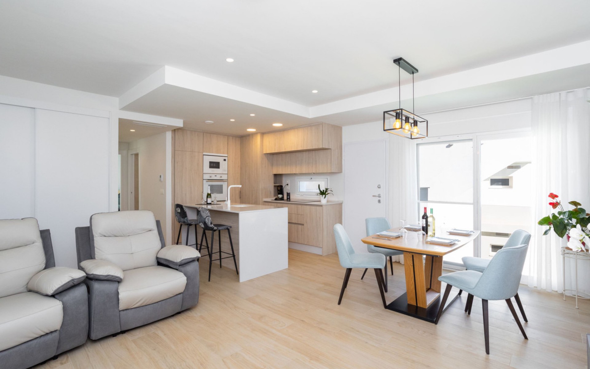 Resale - Apartment - Villamartin