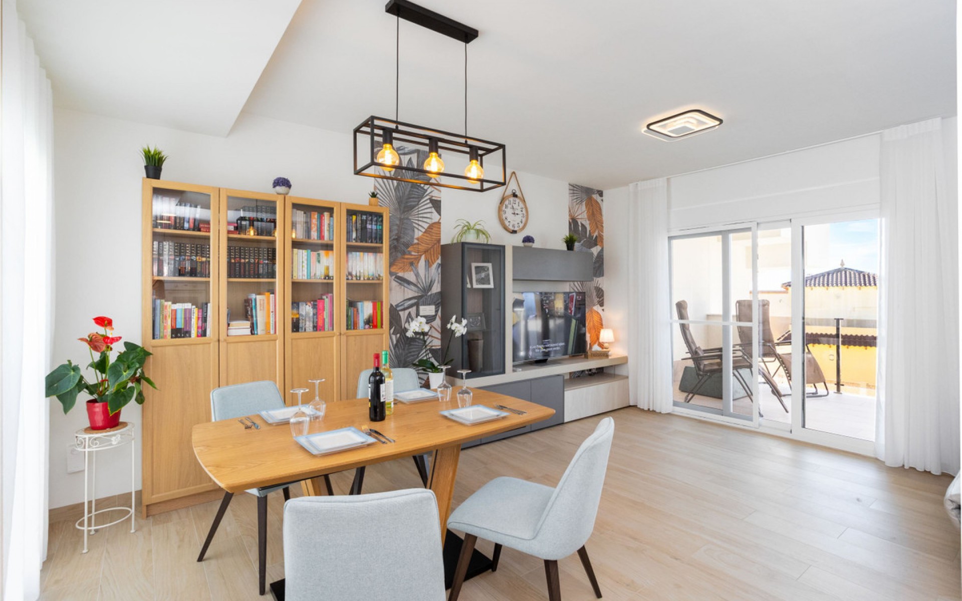 Resale - Apartment - Villamartin