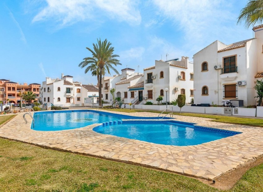 Resale - Apartment - Villamartin