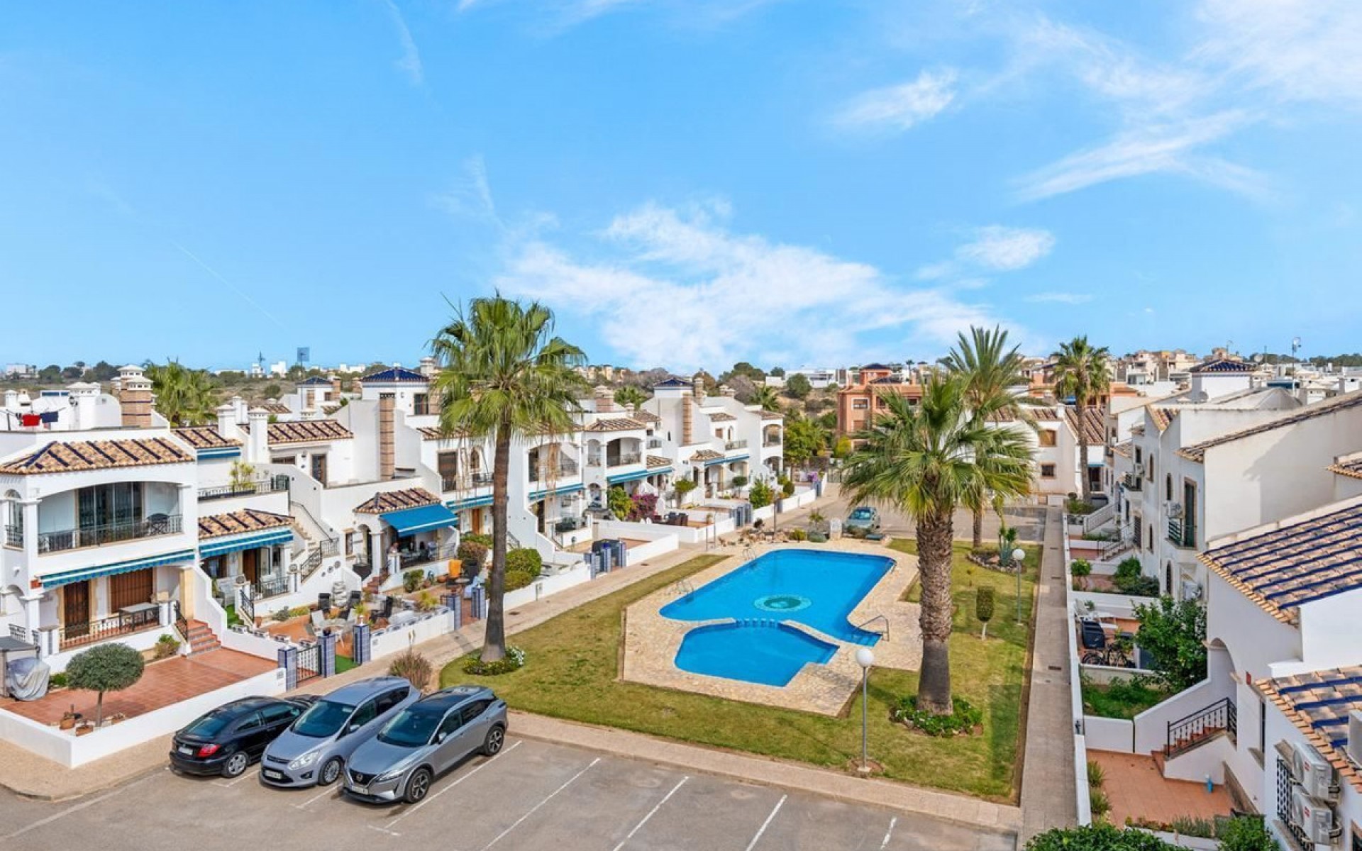Resale - Apartment - Villamartin