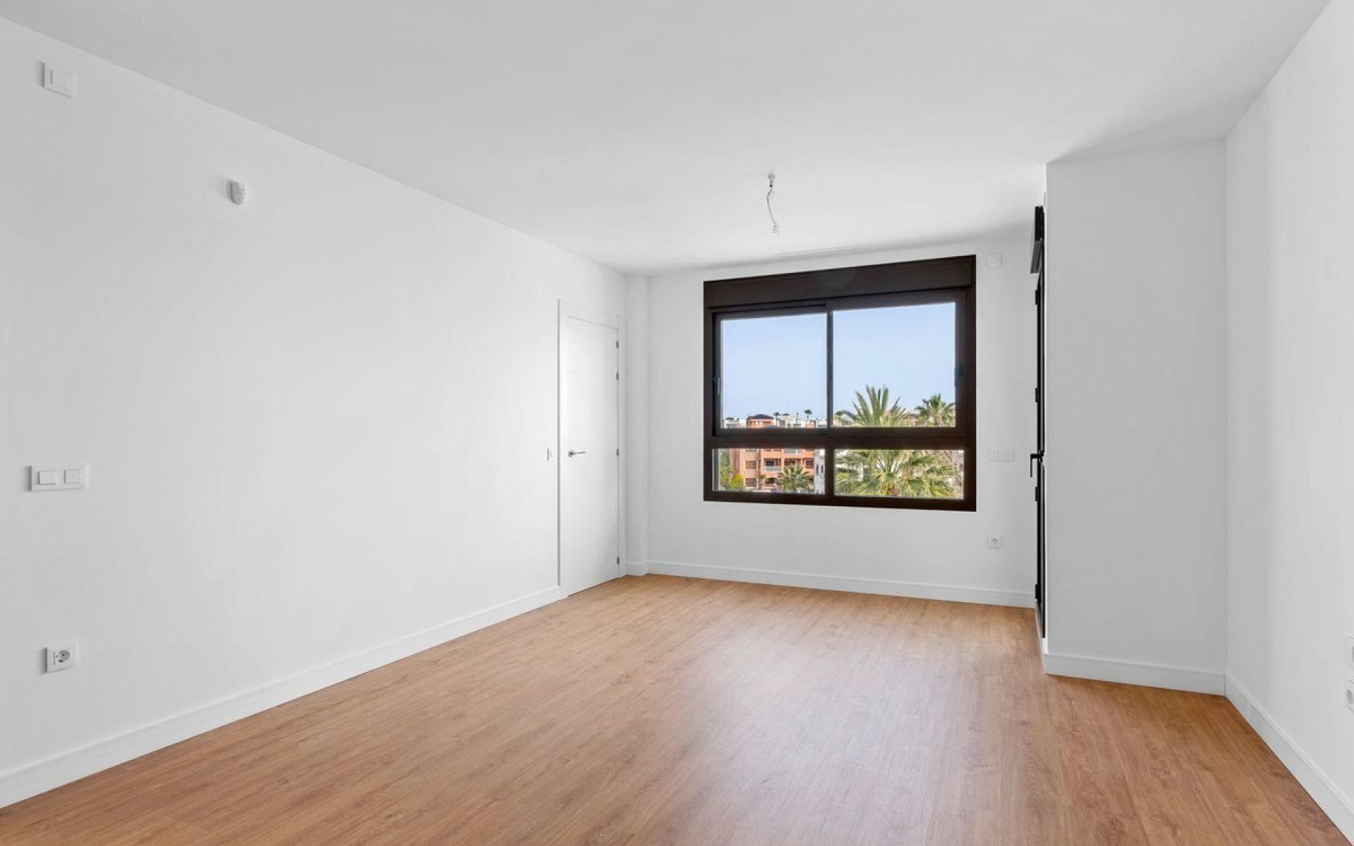 Resale - Apartment - Villamartin