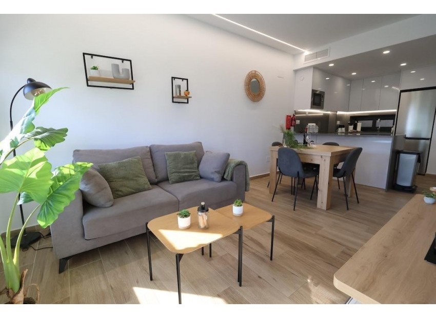 Resale - Apartment - Villamartin