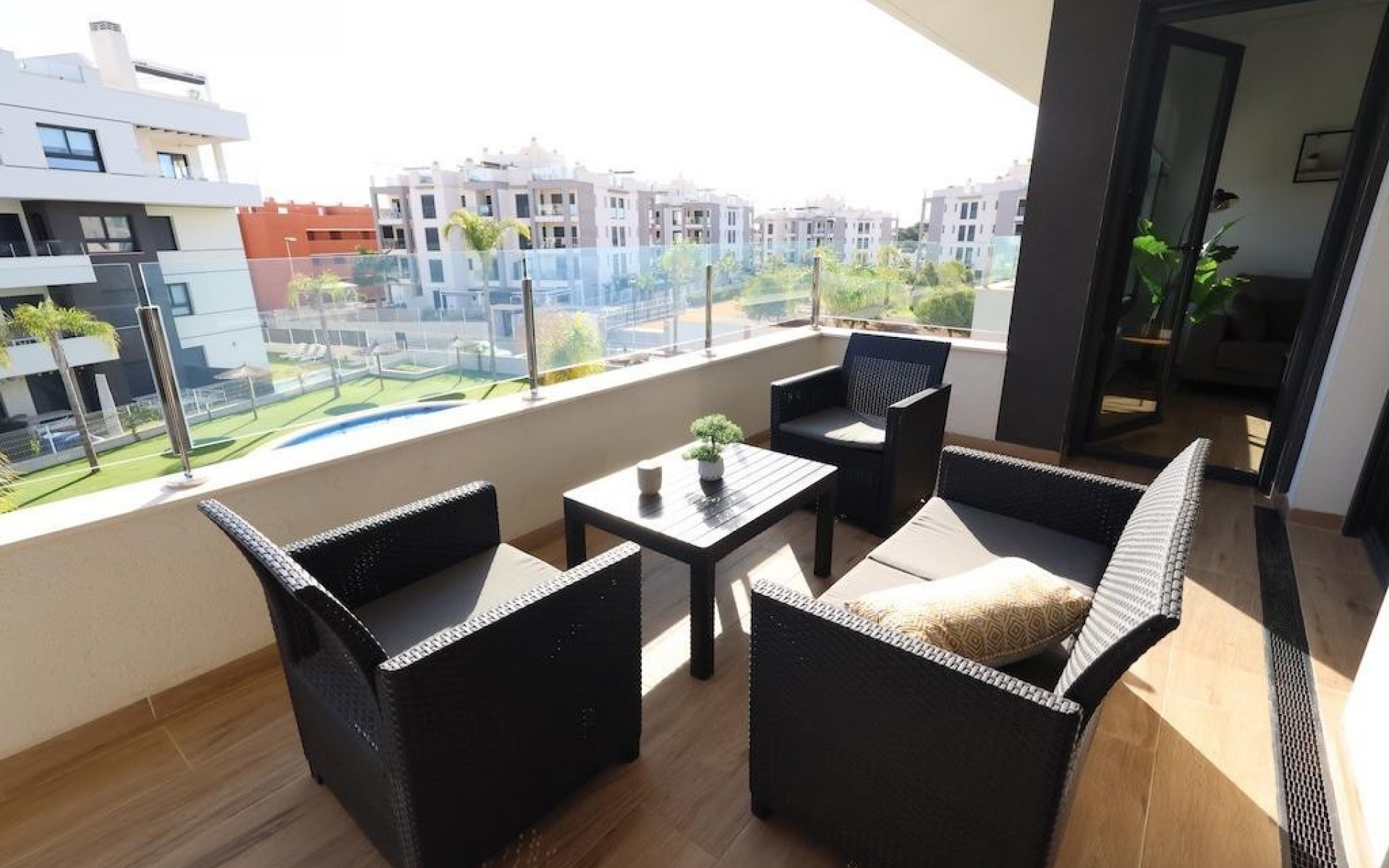 Resale - Apartment - Villamartin