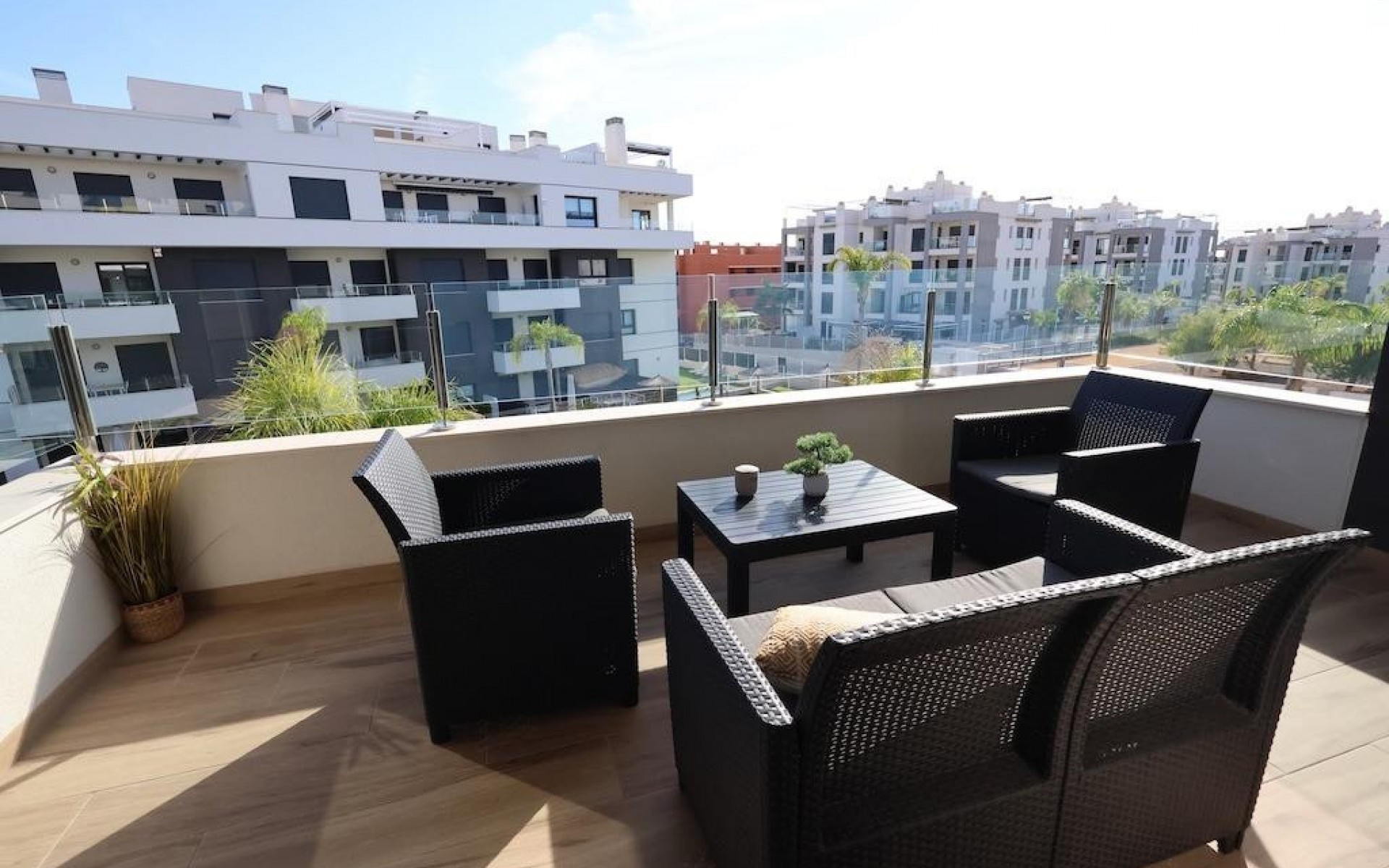 Resale - Apartment - Villamartin