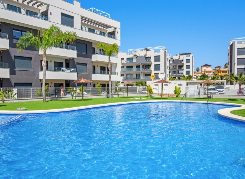 Resale - Apartment - Villamartin