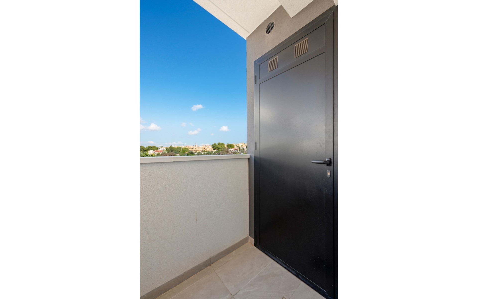 Resale - Apartment - Villamartin