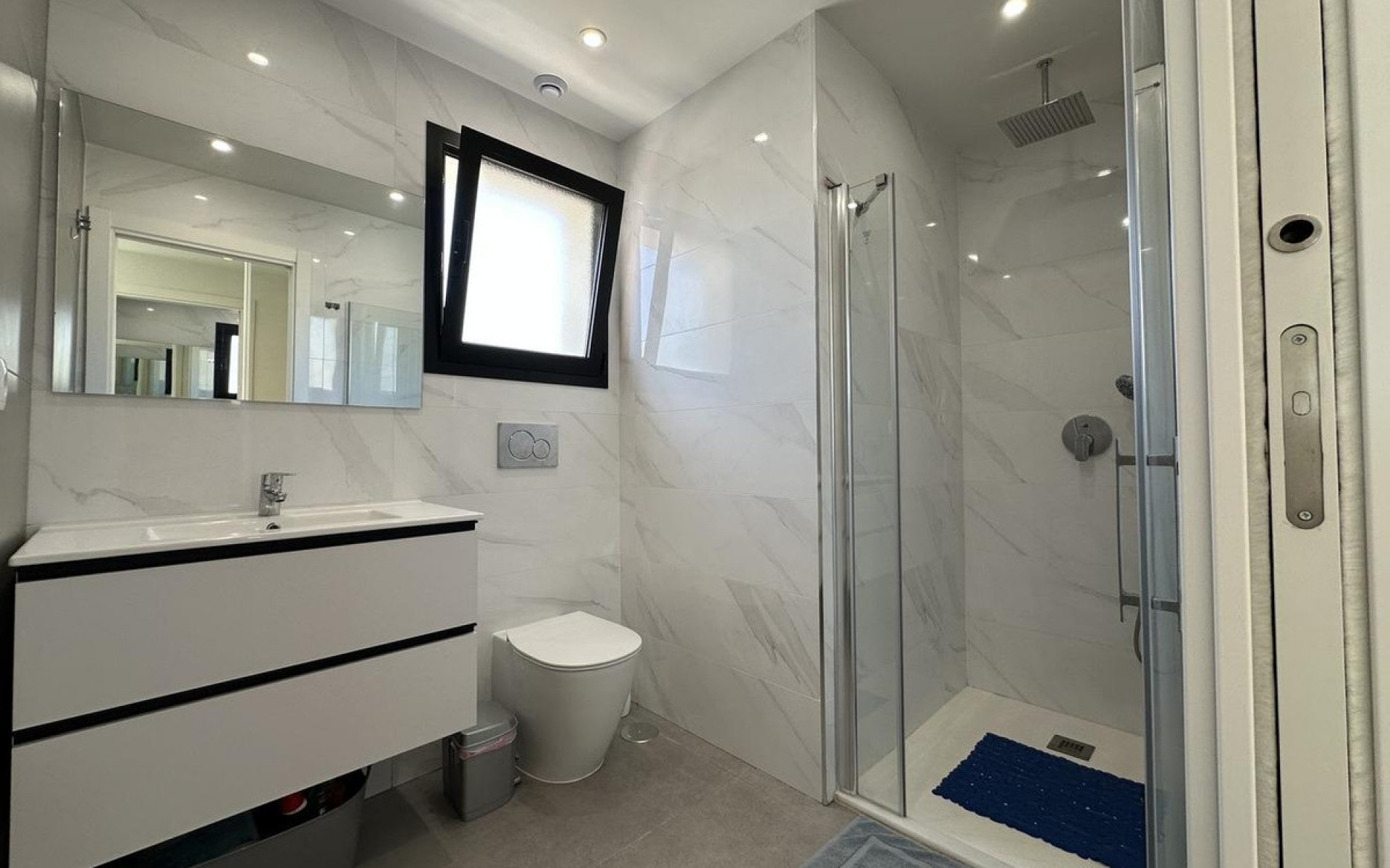 Resale - Apartment - Villamartin