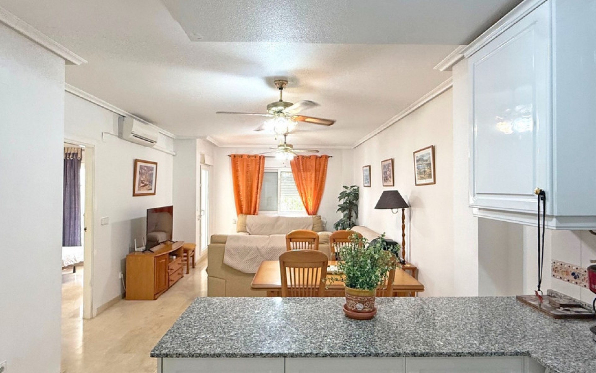 Resale - Apartment - Villamartin