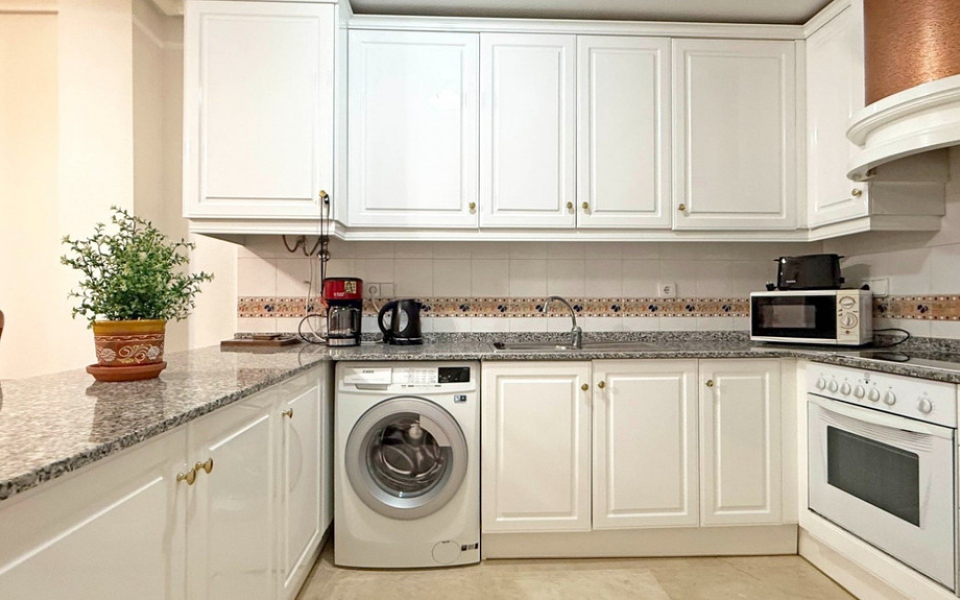 Resale - Apartment - Villamartin