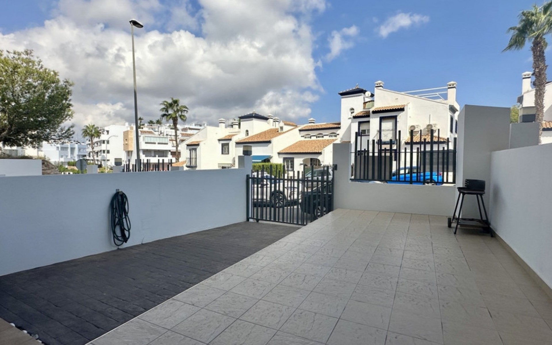 Resale - Apartment - Villamartin