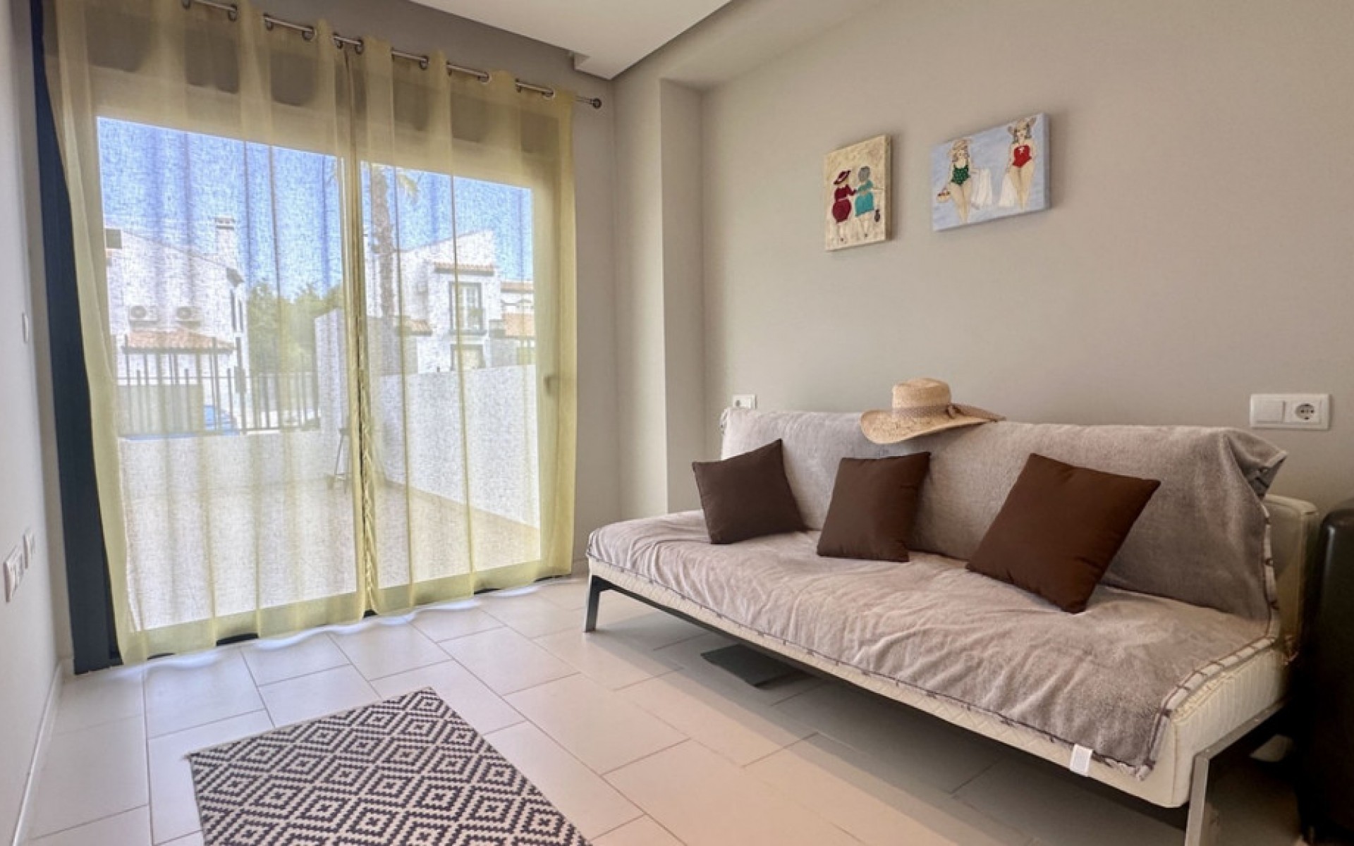 Resale - Apartment - Villamartin