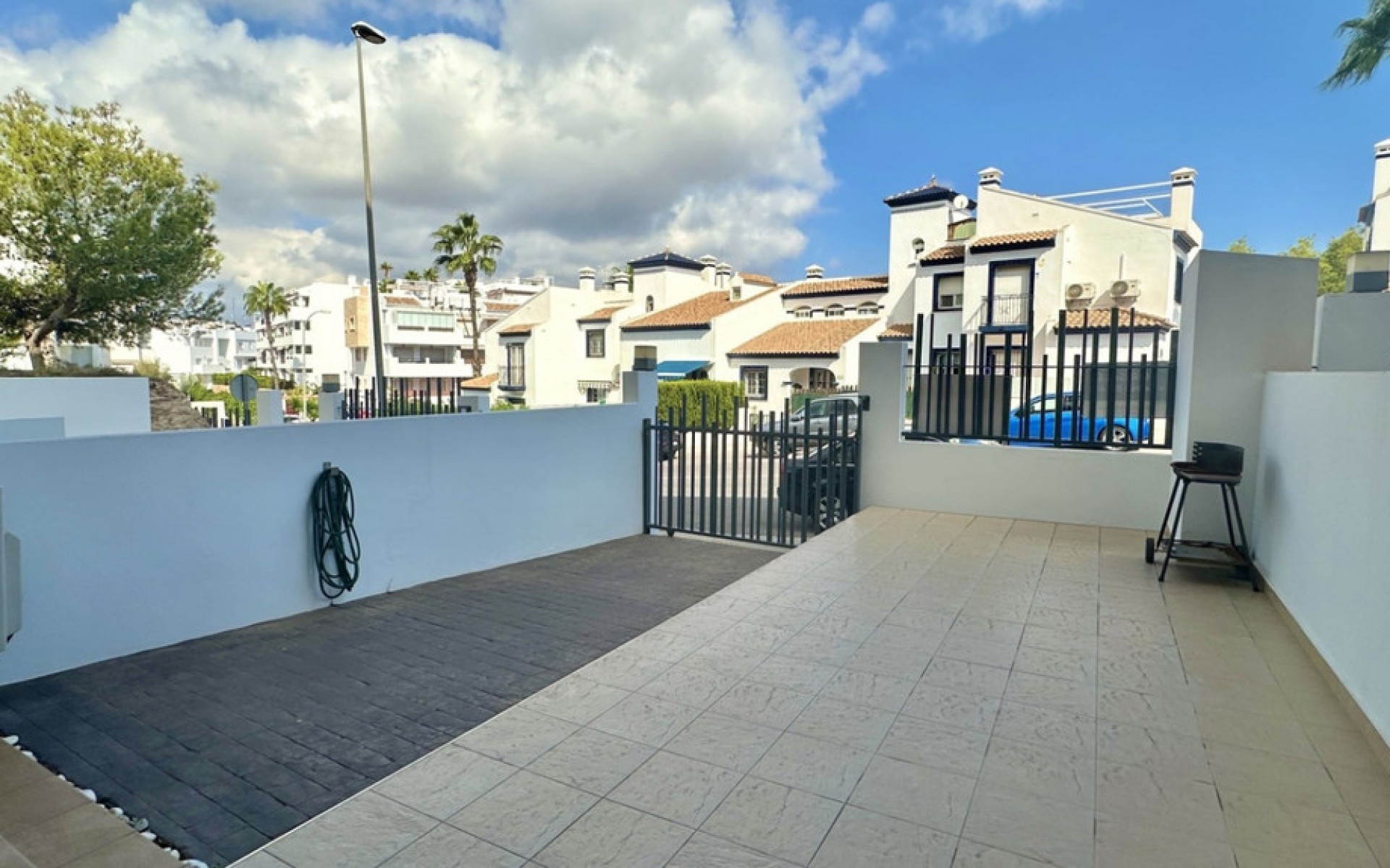 Resale - Apartment - Villamartin