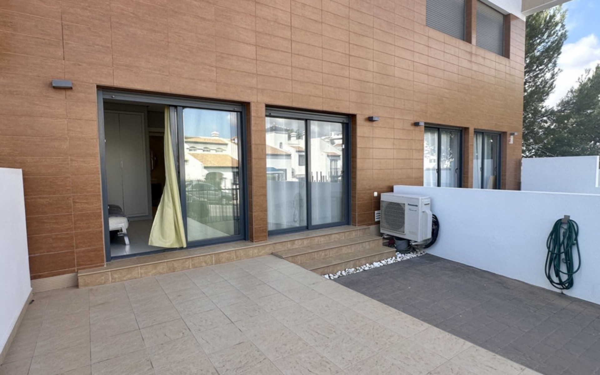 Resale - Apartment - Villamartin