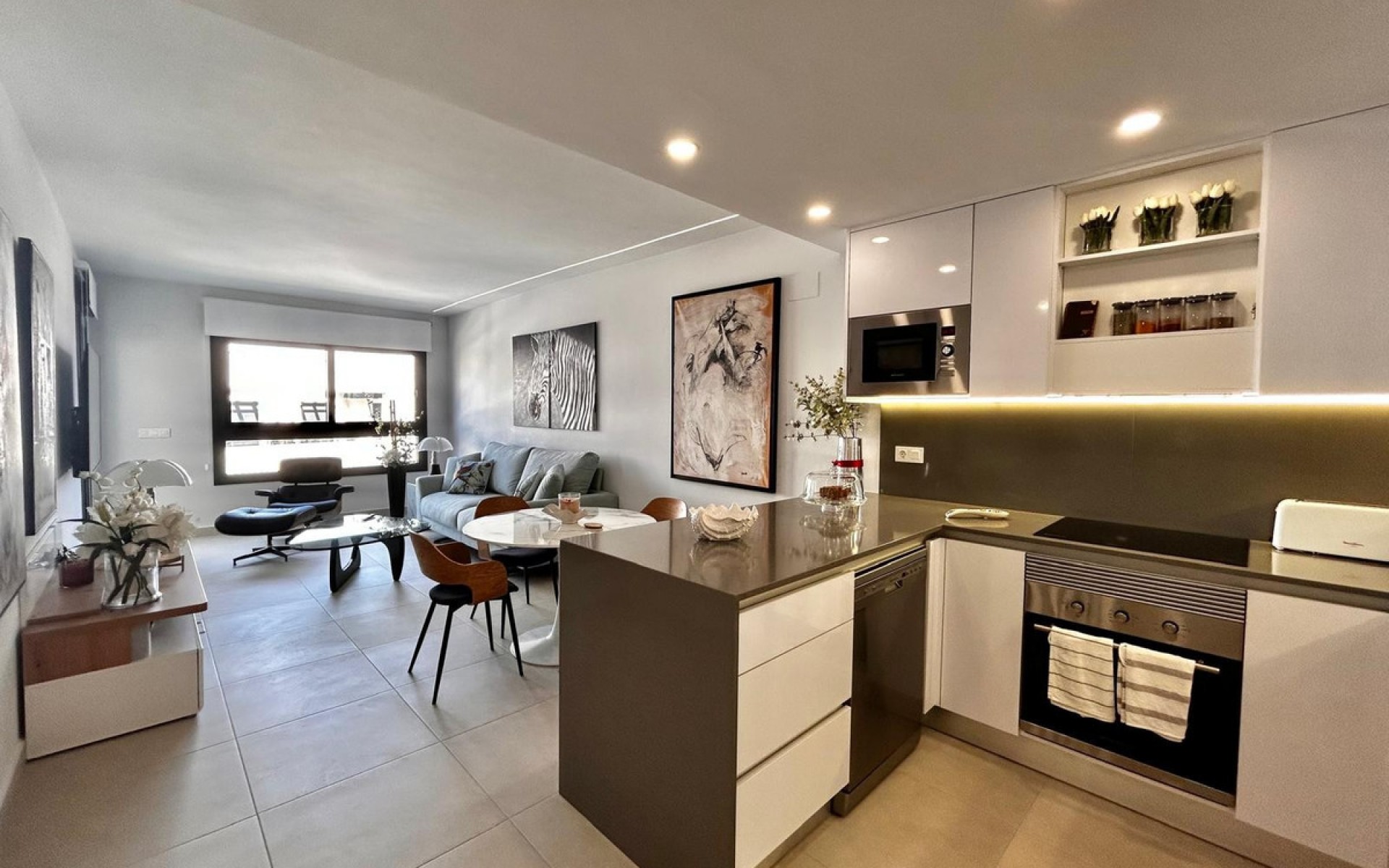 Resale - Apartment - Villamartin