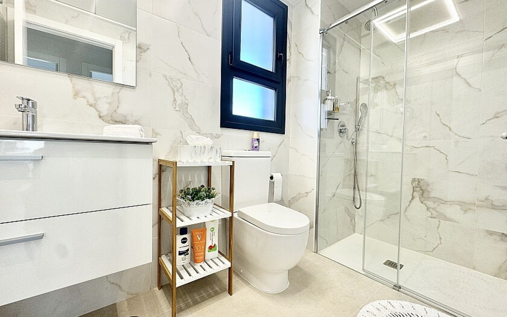 Resale - Apartment - Villamartin