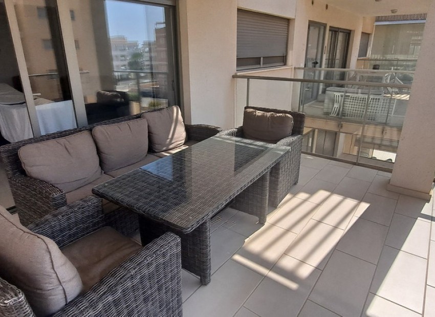 Resale - Apartment - Villamartin