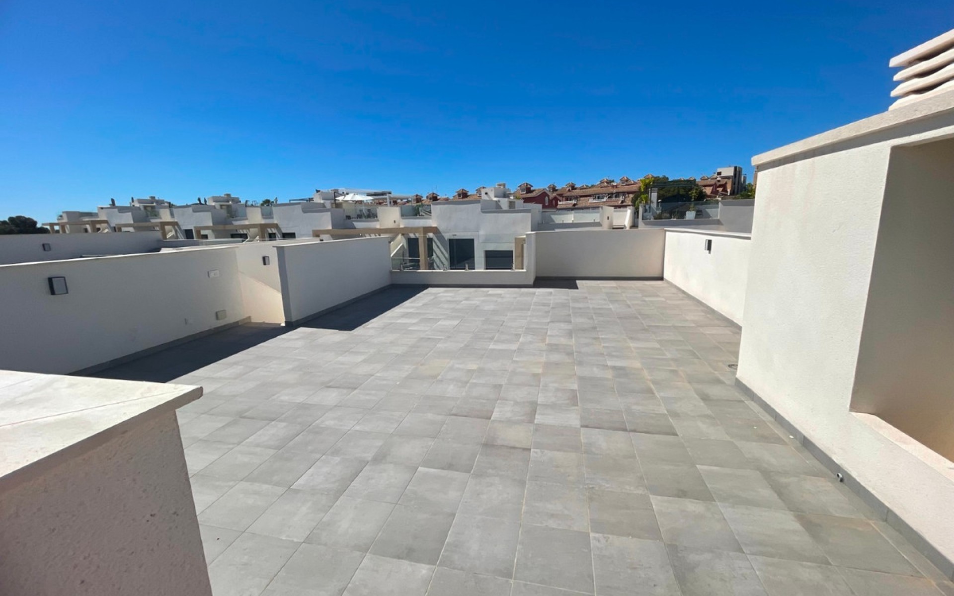 Resale - Apartment - Villamartin