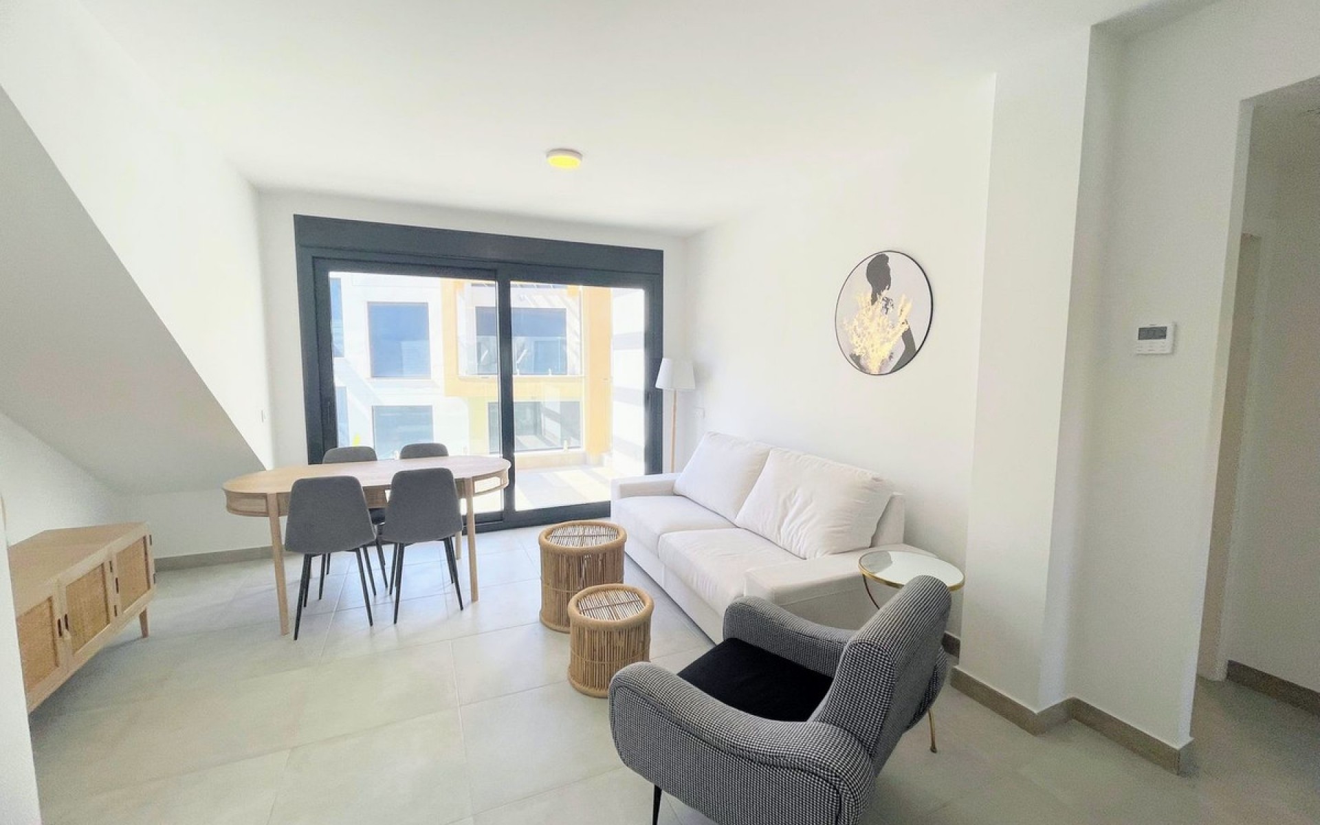 Resale - Apartment - Villamartin