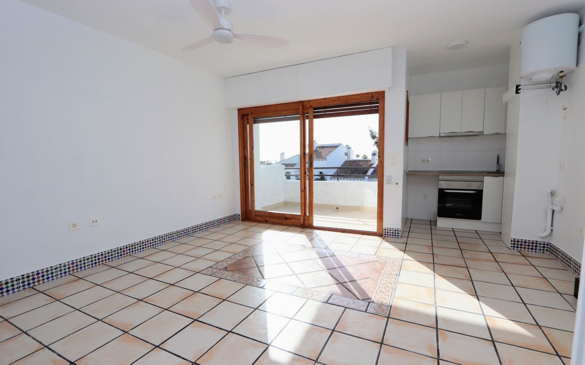 Resale - Apartment - Villamartin