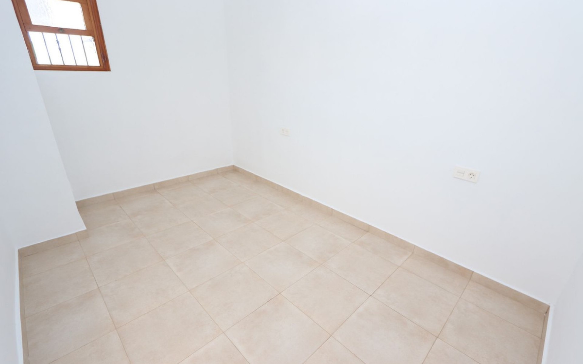 Resale - Apartment - Villamartin