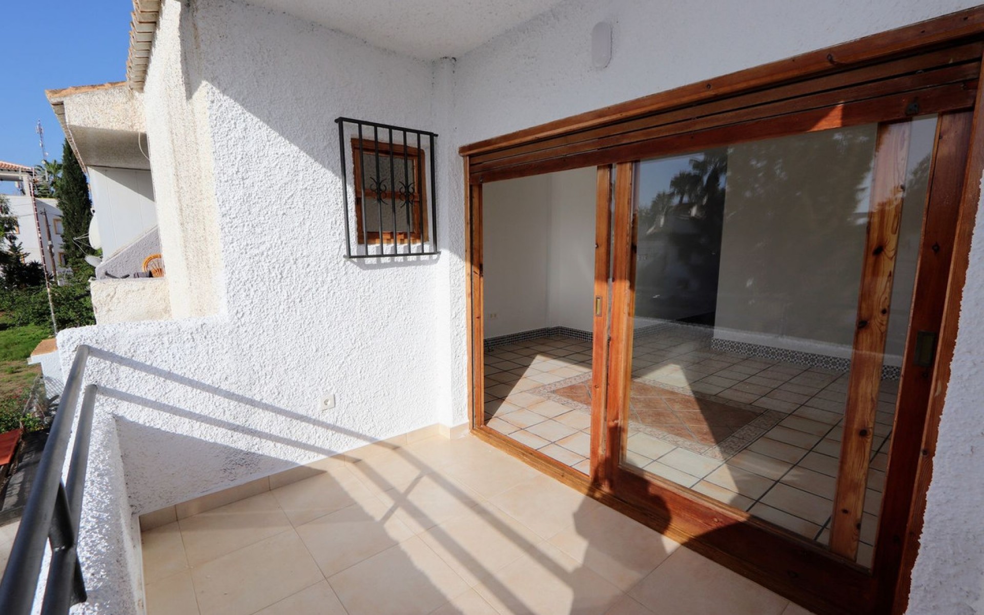 Resale - Apartment - Villamartin