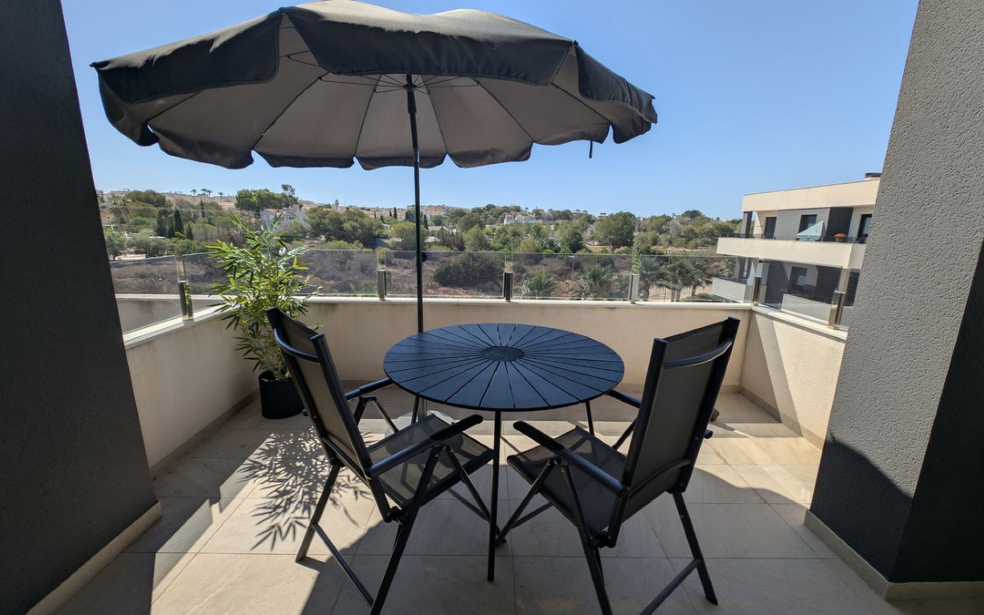 Resale - Apartment - Villamartin