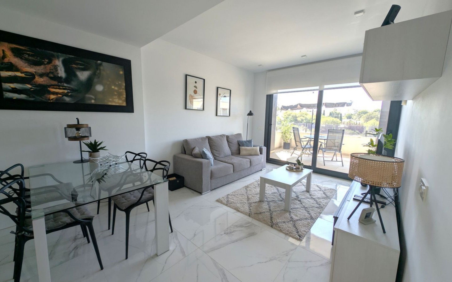 Resale - Apartment - Villamartin