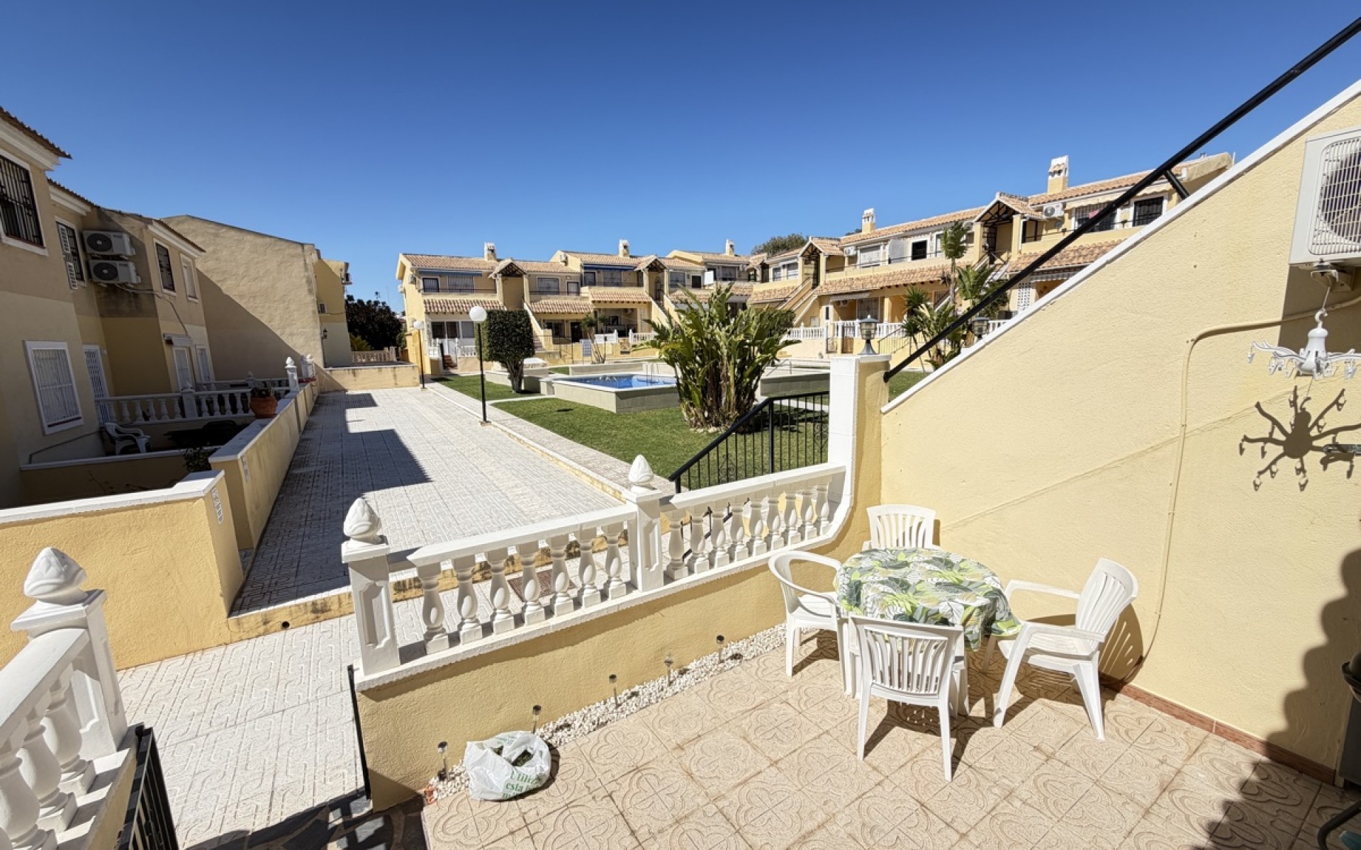 Resale - Apartment - Villamartin