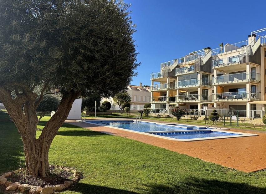 Resale - Apartment - Villamartin