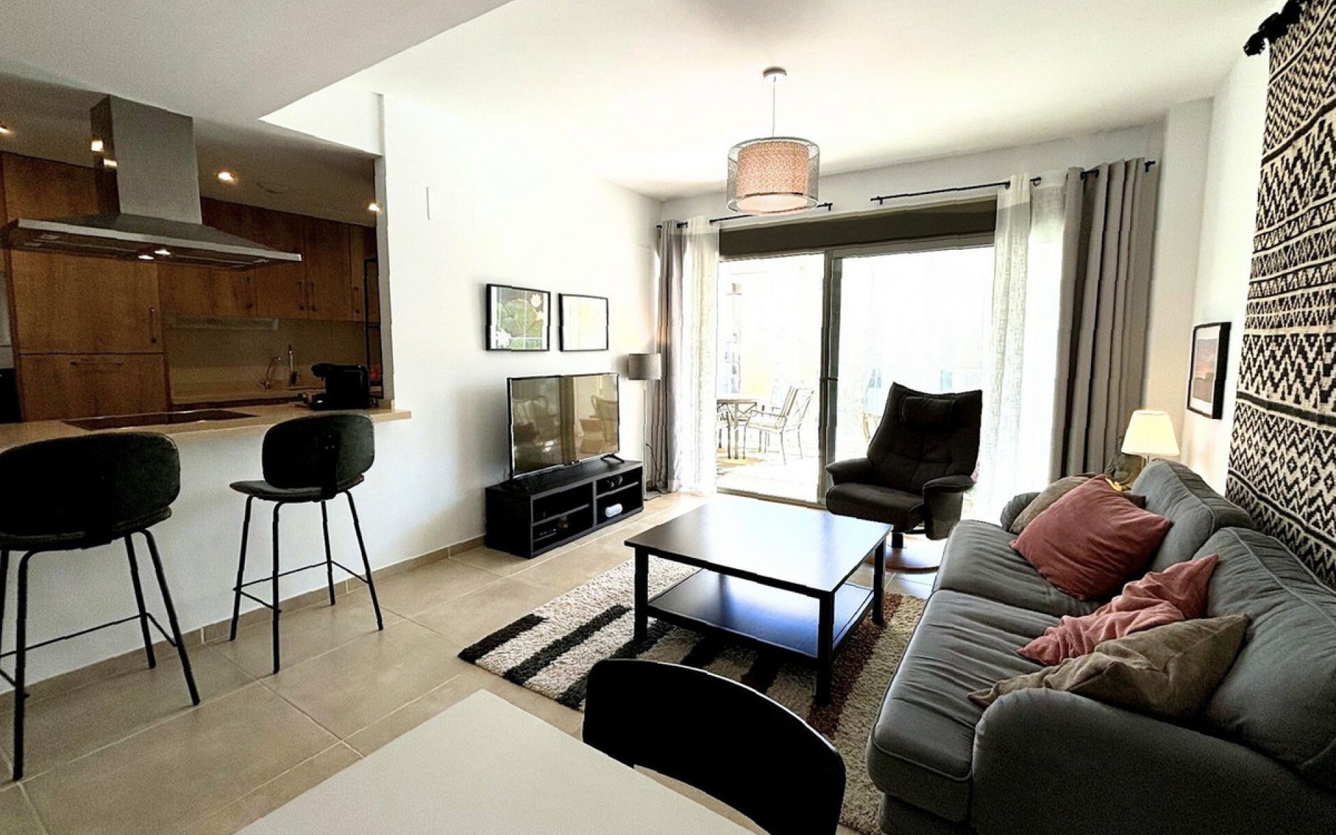 Resale - Apartment - Villamartin