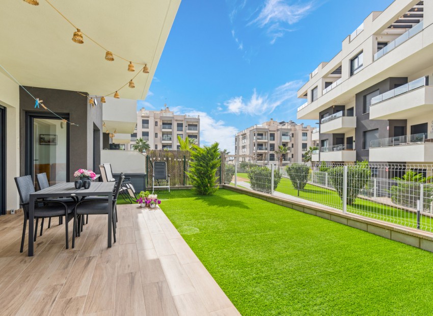 Resale - Apartment - Villamartin