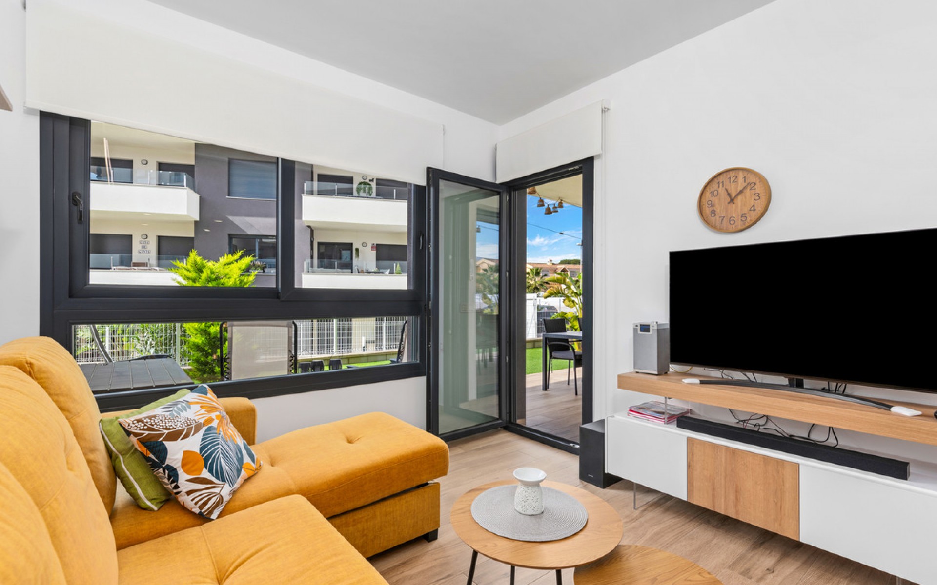 Resale - Apartment - Villamartin