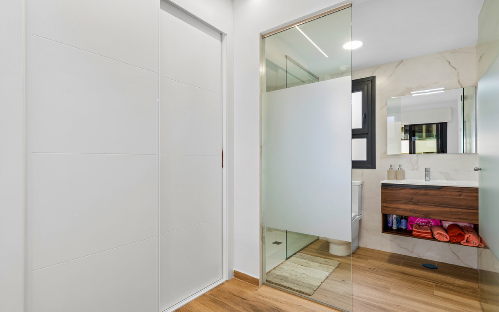 Resale - Apartment - Villamartin