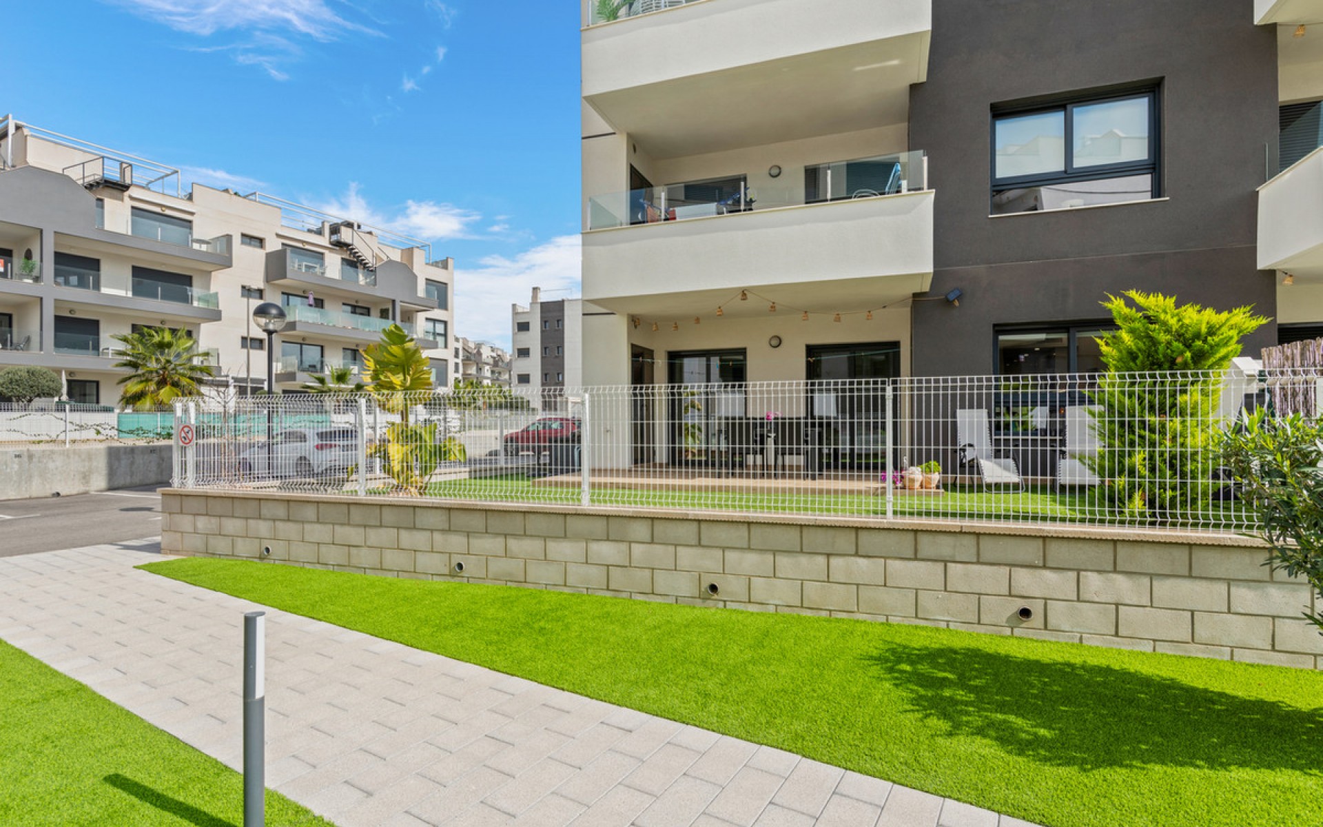 Resale - Apartment - Villamartin